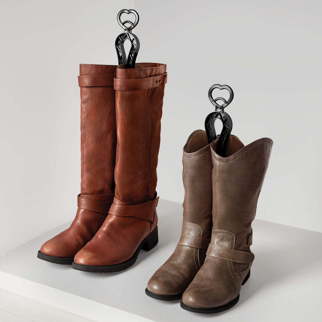  Sujeta Botas