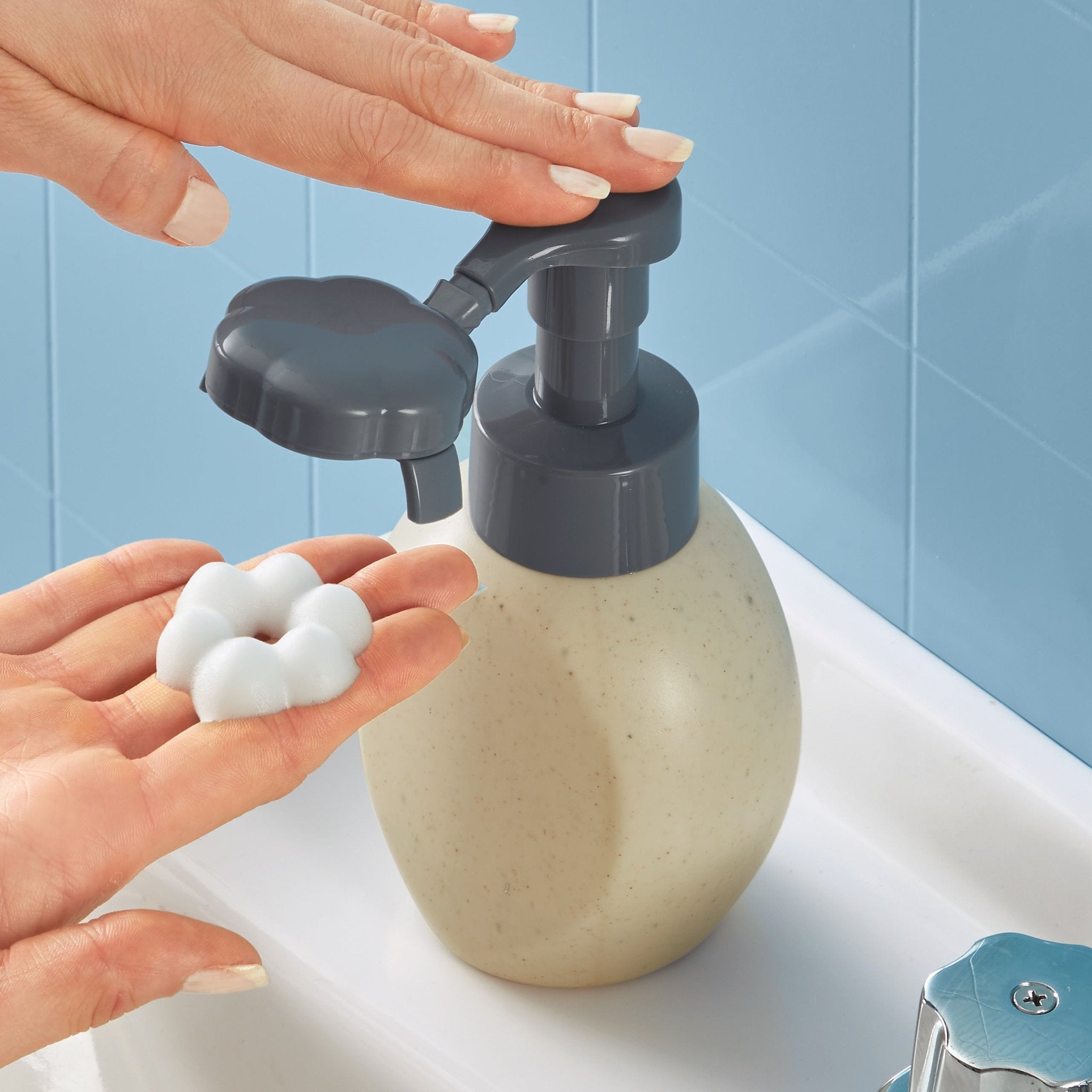 ASA DE BAÑO ANGULAR CON JABONERA 2.5X42CM BENOTTI
